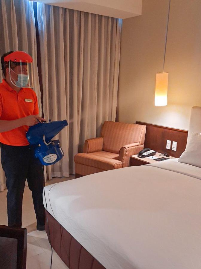 The B Hotel Alabang Muntinlupa City Eksteriør bilde