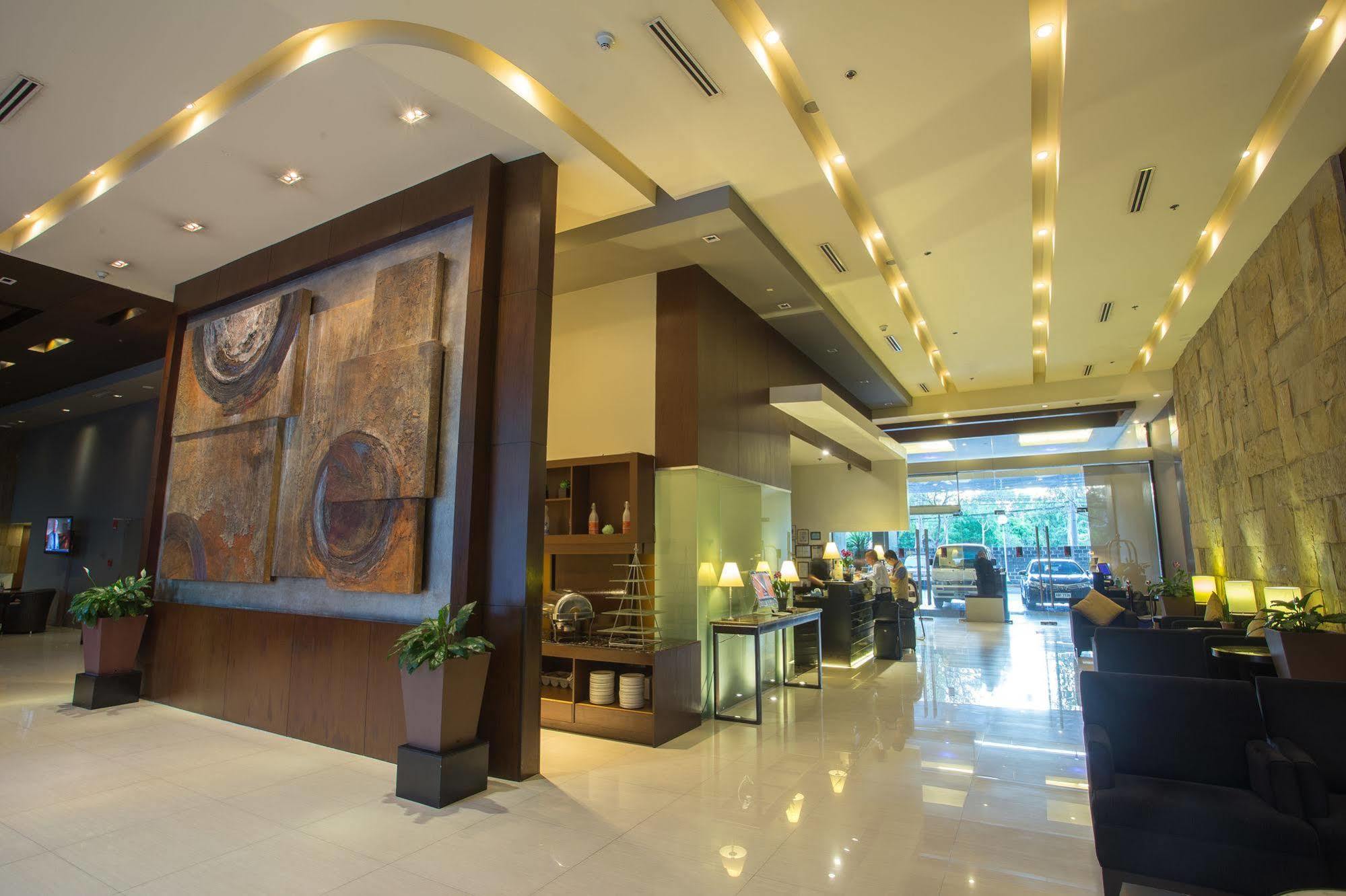The B Hotel Alabang Muntinlupa City Eksteriør bilde
