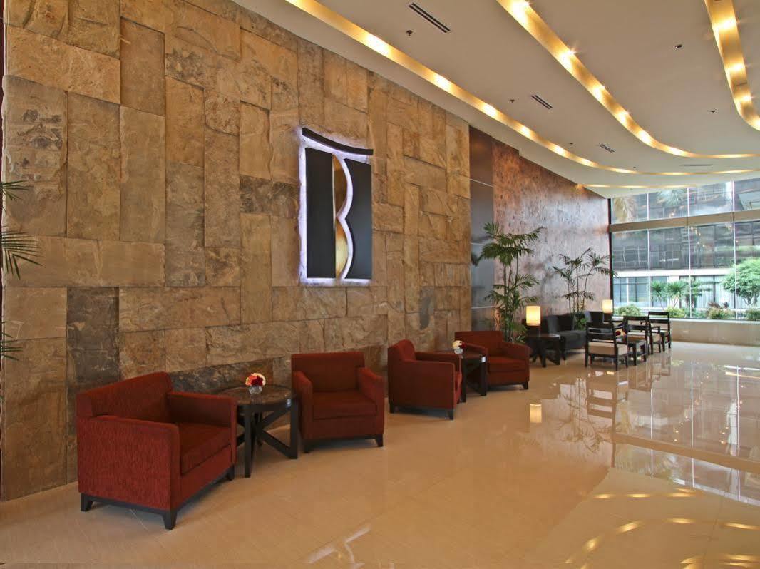 The B Hotel Alabang Muntinlupa City Eksteriør bilde