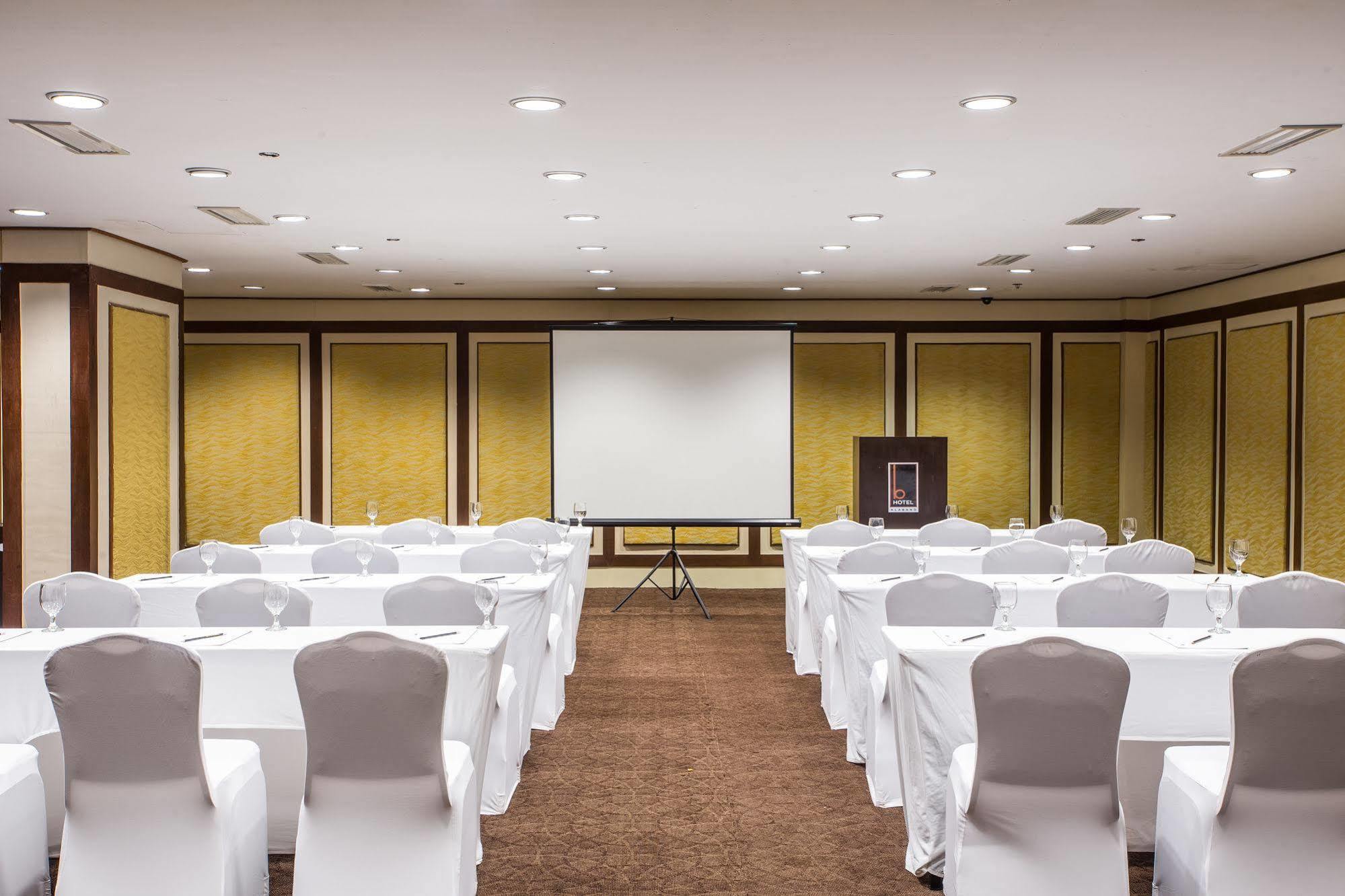 The B Hotel Alabang Muntinlupa City Eksteriør bilde