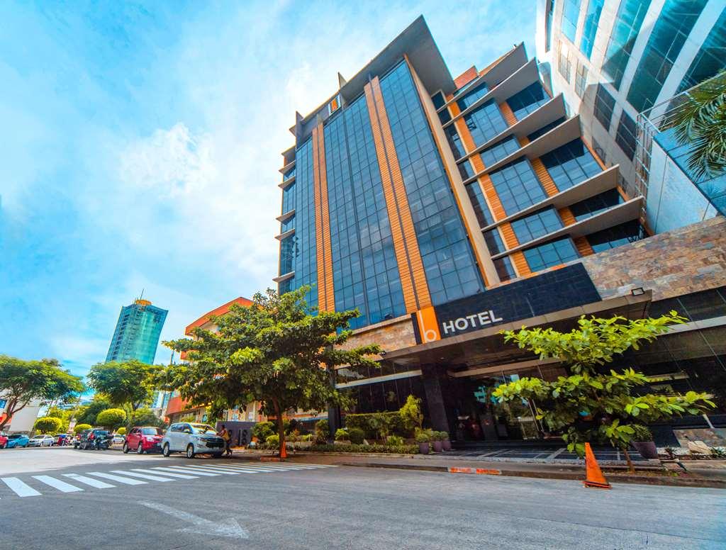 The B Hotel Alabang Muntinlupa City Eksteriør bilde